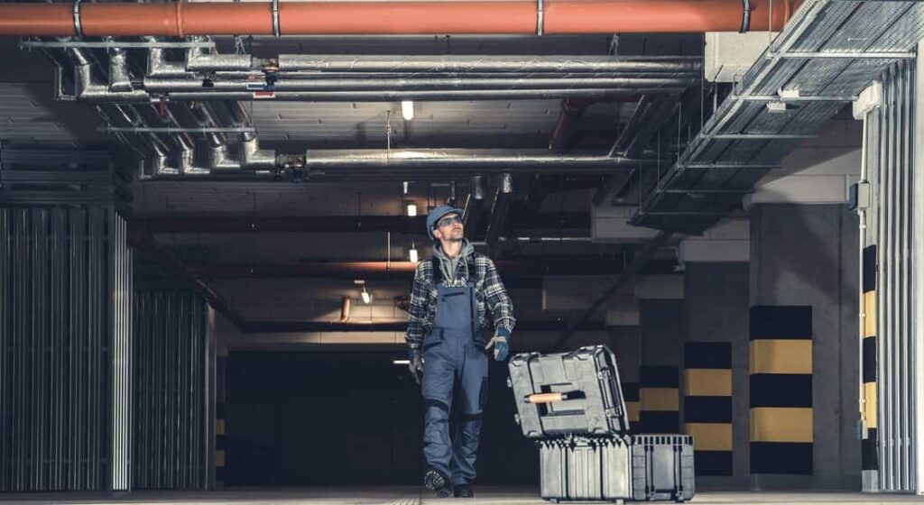 Commercial Plumber